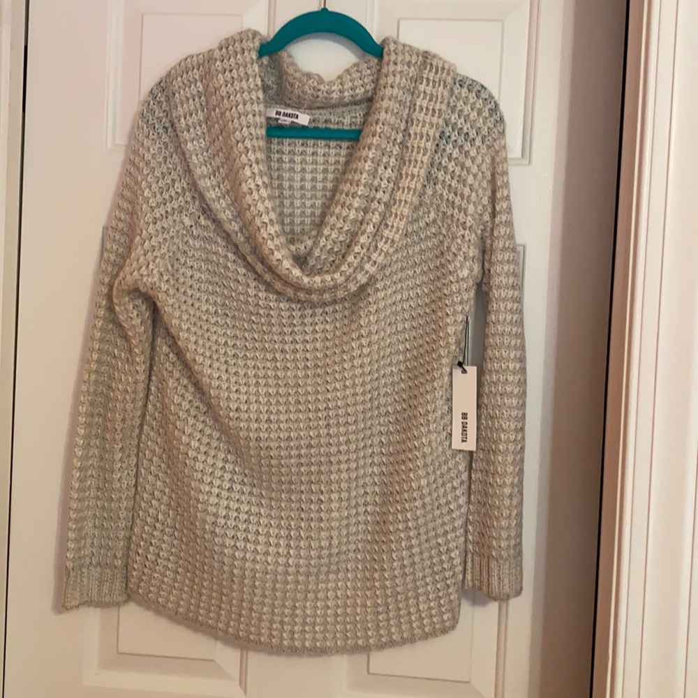 BB Dakota sweater
